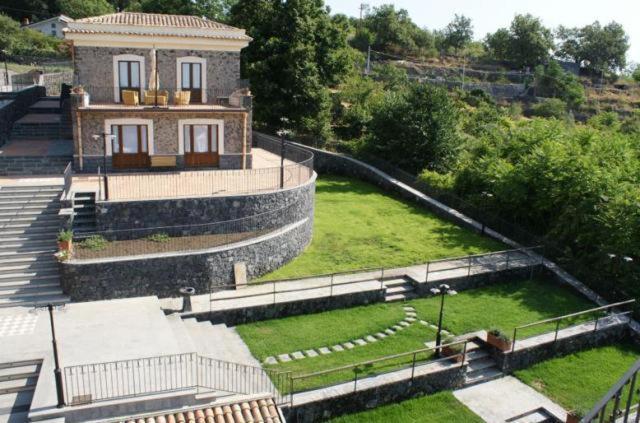 Gasthaus Antico Borgo Petralia Zafferana Etnea Exterior foto