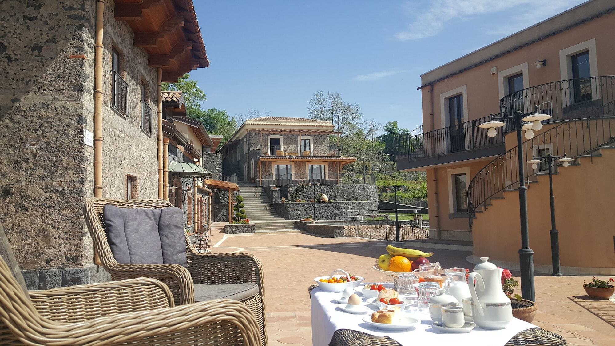 Gasthaus Antico Borgo Petralia Zafferana Etnea Exterior foto